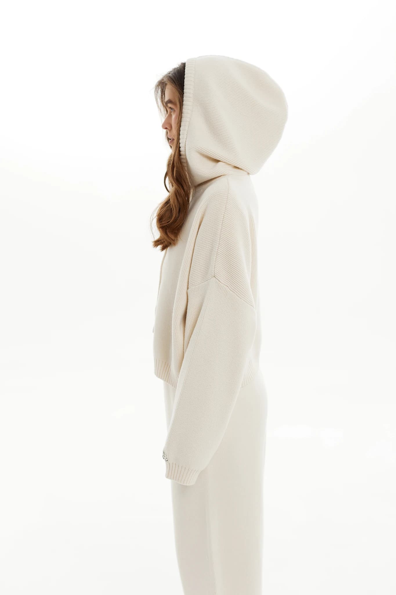 Hoodie Knit Cream 9